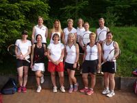 Gruppenbild der Mannschaften Damen 30 und Damen 40 des TC Dettenhausen
