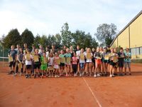 Gruppenfoto des Jugendturniers des Tennisclub Dettenhausen im Schönbuch